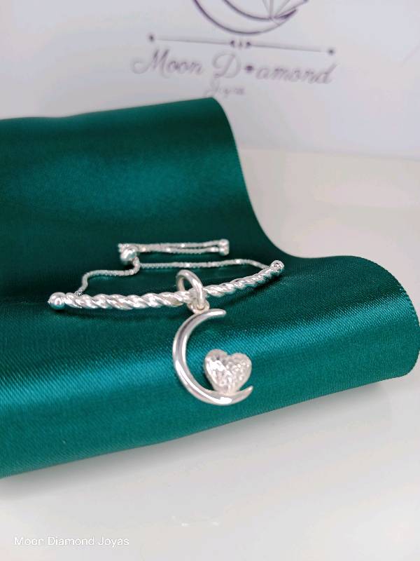 Pulsera Corazón en Luna 💚🌙