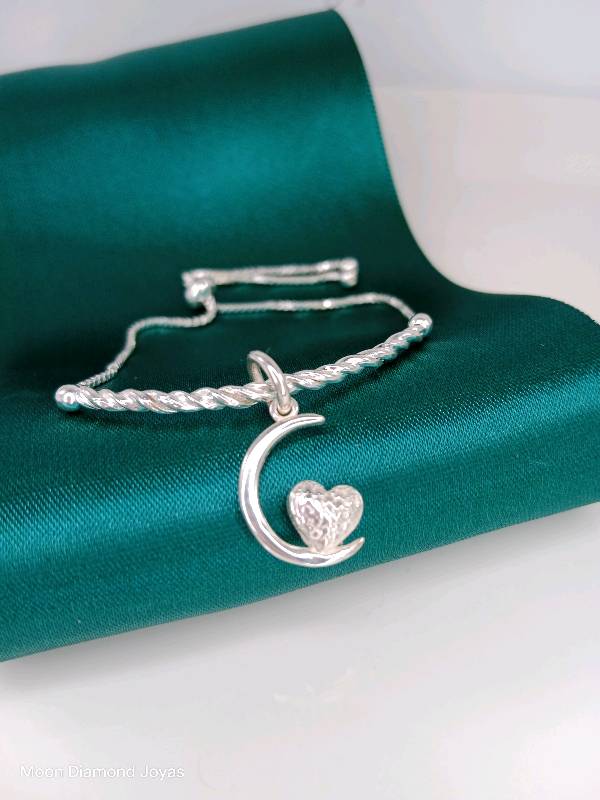 Pulsera Corazón en Luna 💚🌙