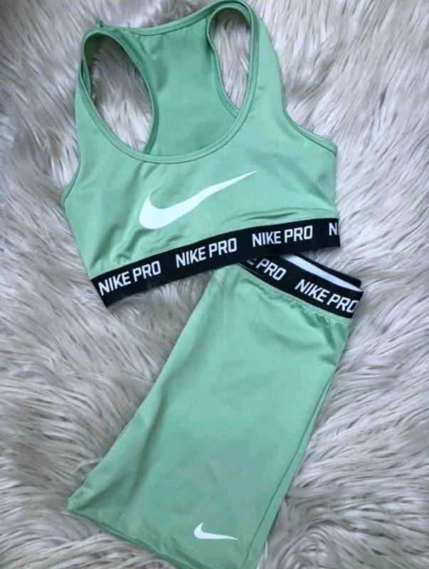 Conjunto Nike Pro en Castelar