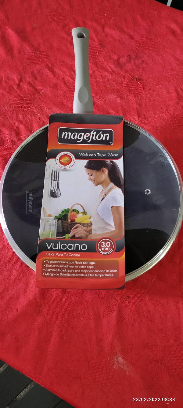 WOK DE 28 CM CON TAPA VULCANO - Mageflón