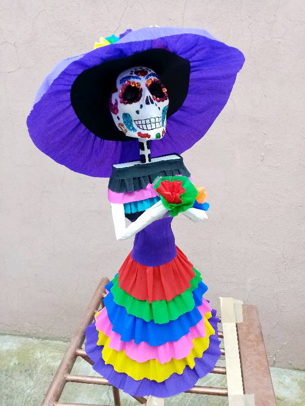 Figura decorativa de cartón Catrina 83cm