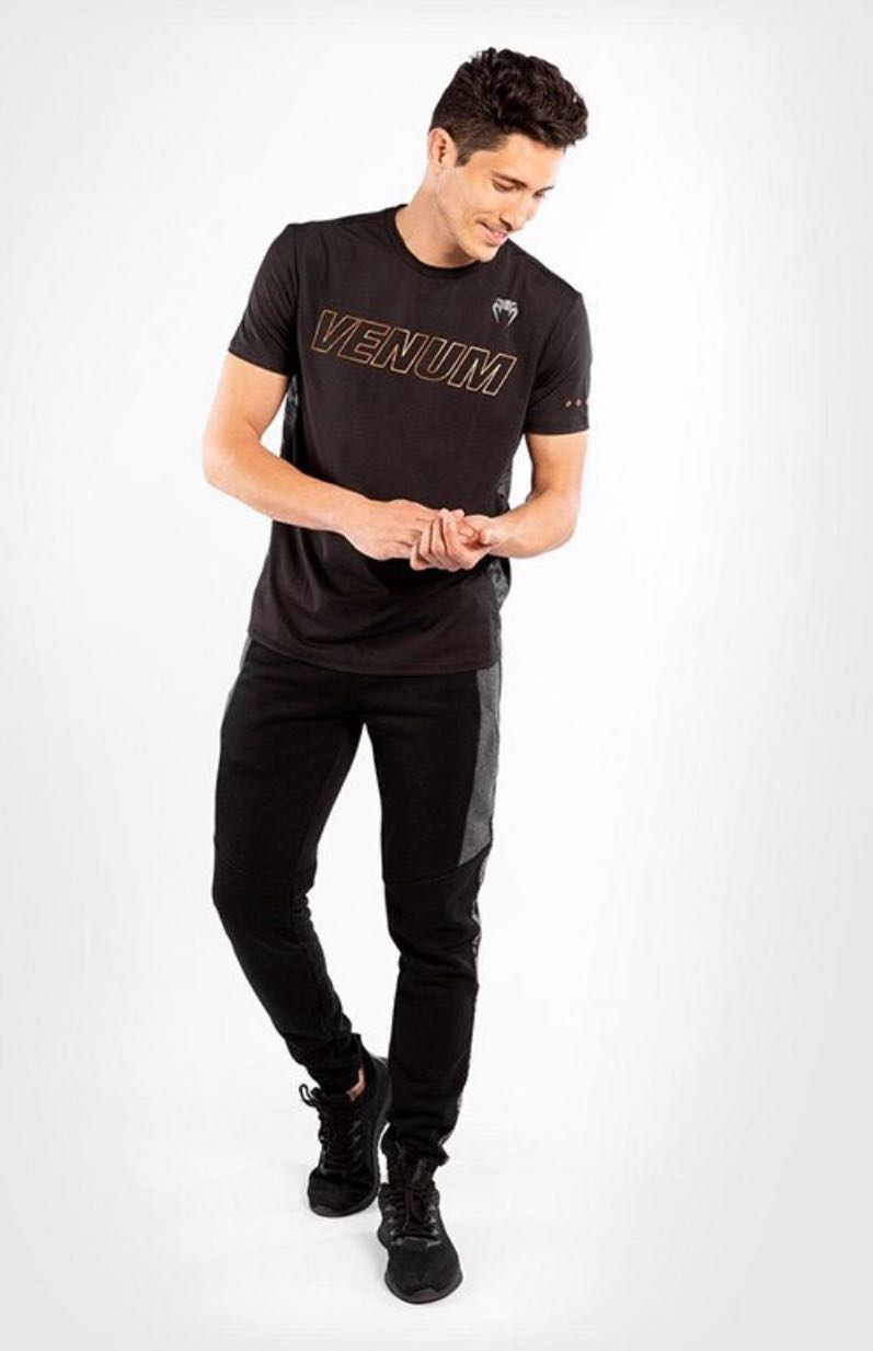 T- shirt clásico Evo dry tech black /bronze 