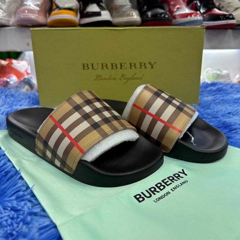 burberry guadalajara logo