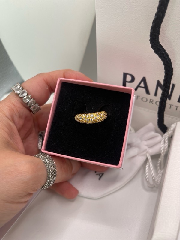 Anillo Pandora gold talla 6