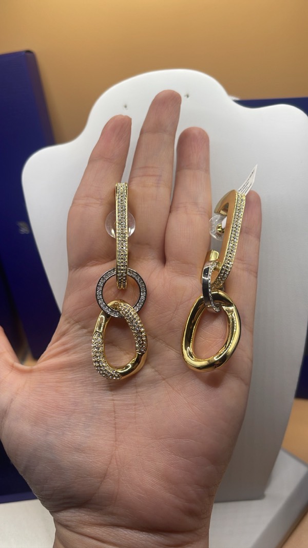 Aretes Swarovski tono gold 