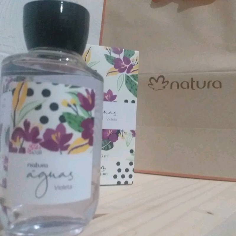 Aguas de natura Violeta en Abasto