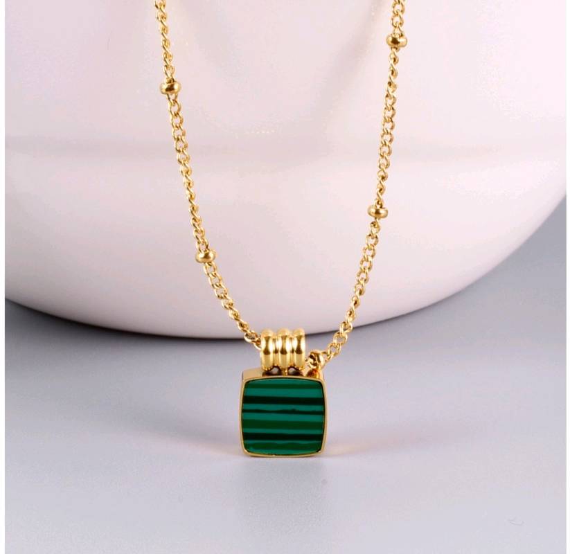 Collar con colgante geométrico Veracruz