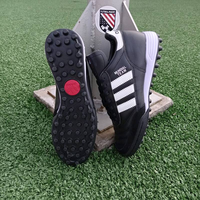 Adidas Mundial Team en Quito