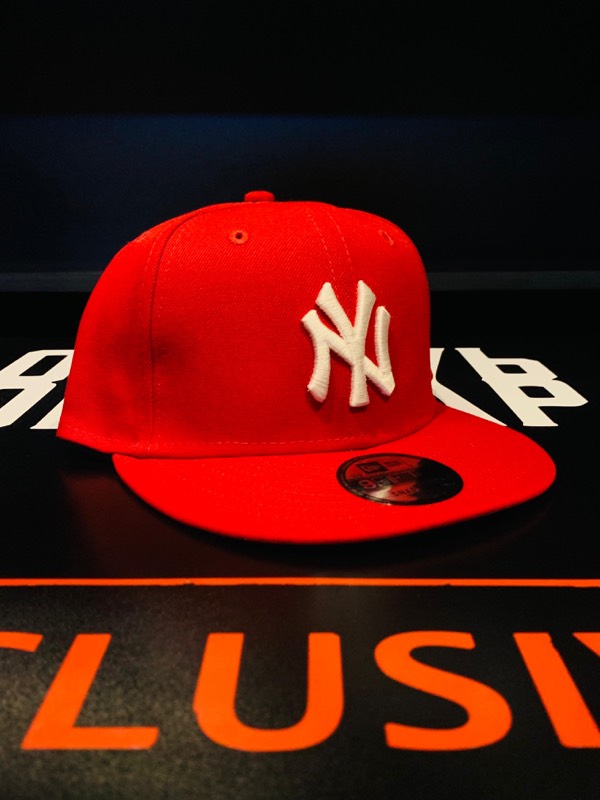 Yankees red 