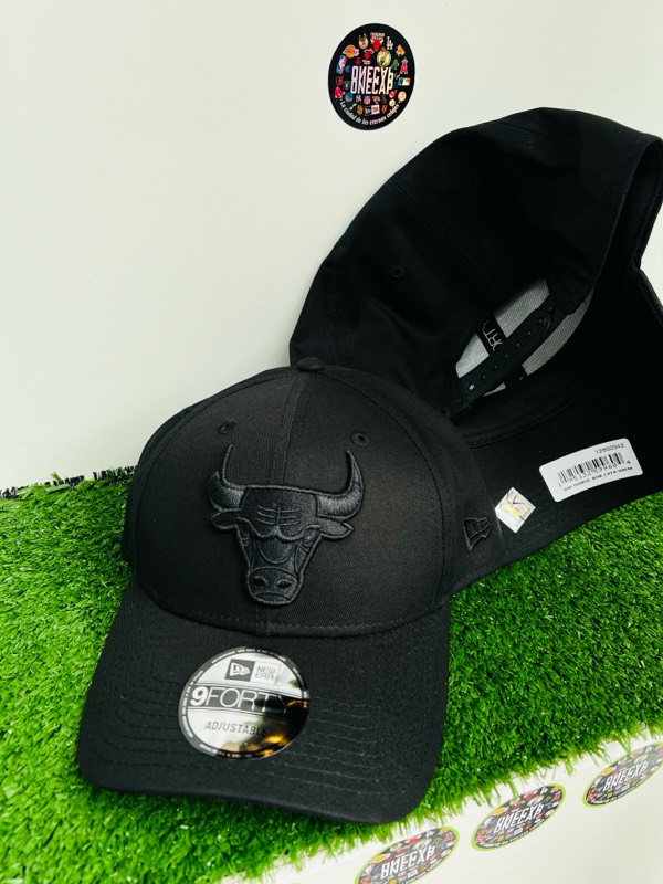 Bulls black 