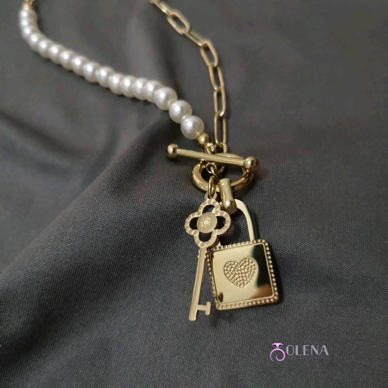 necklace, chain, purse