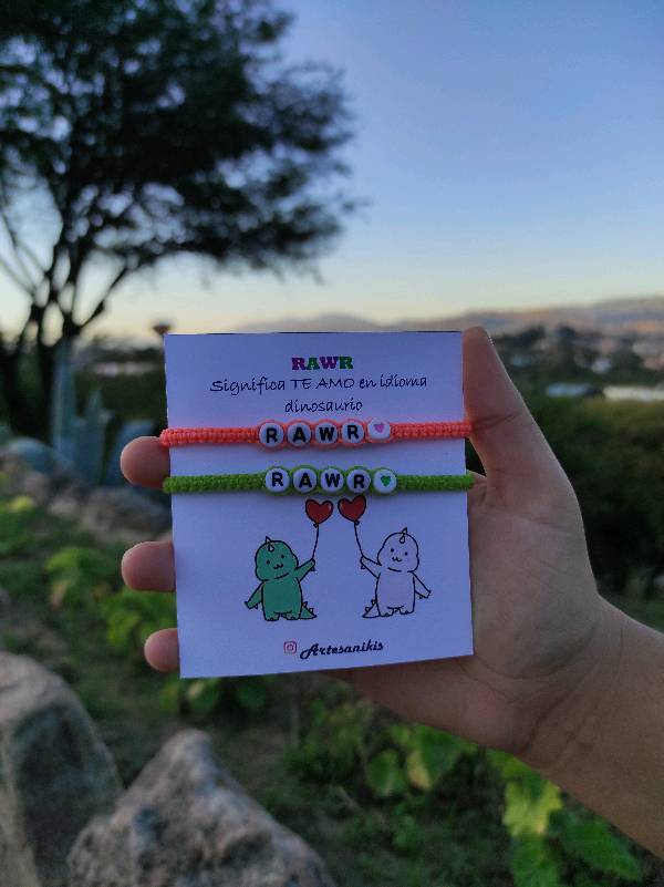 Duo de pulseras RAWR es te amo en dinosaurio 🦕💗 en Tarija