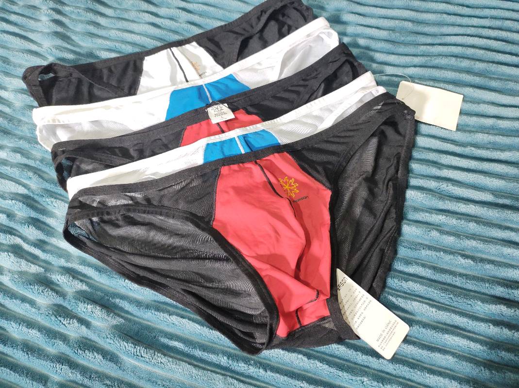 Bikini traslucido en Ciudad de Guatemala