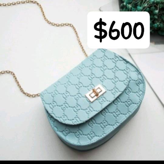 Carteras hotsell de lado