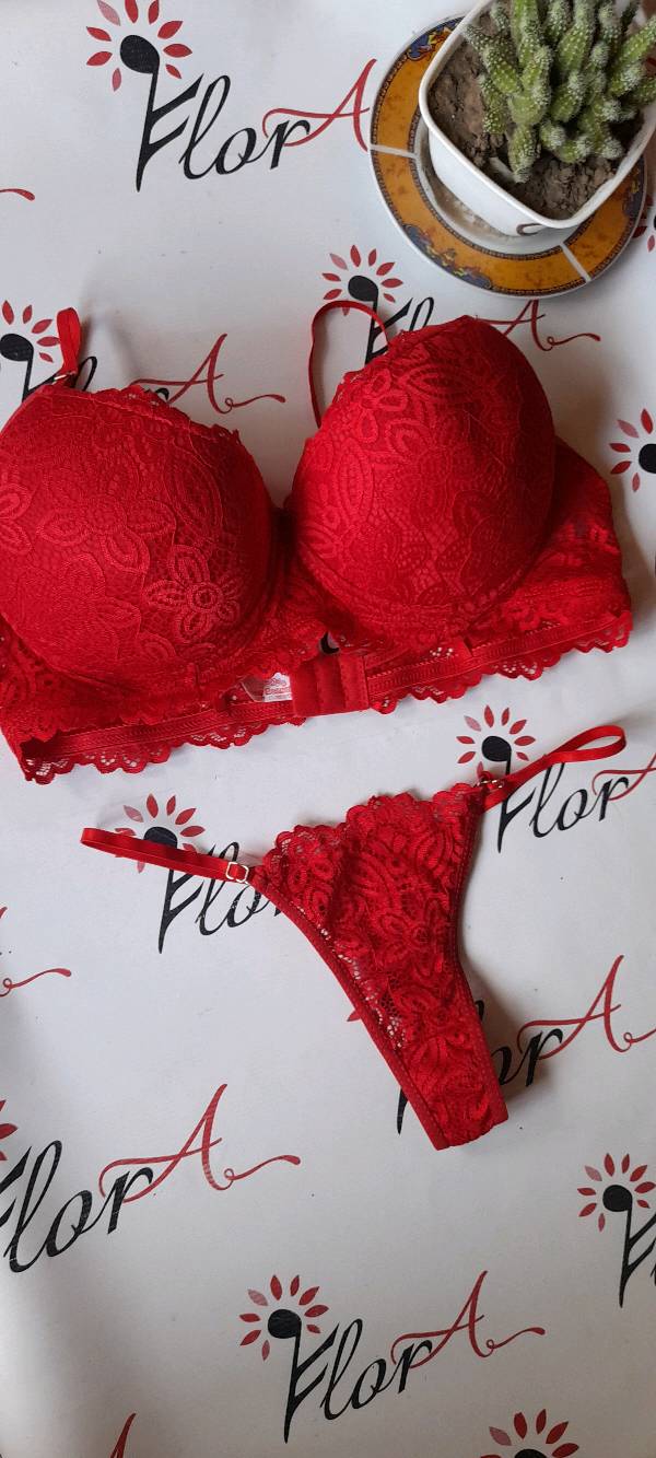 Conjunto rojo de best sale encaje