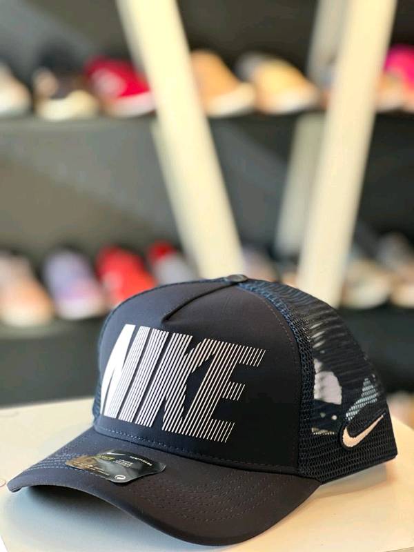 Gorras nike el salvador 2025