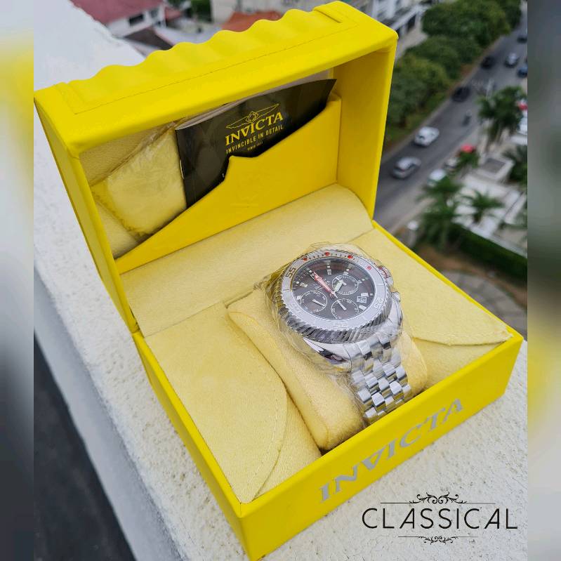 Invicta 26418 deals
