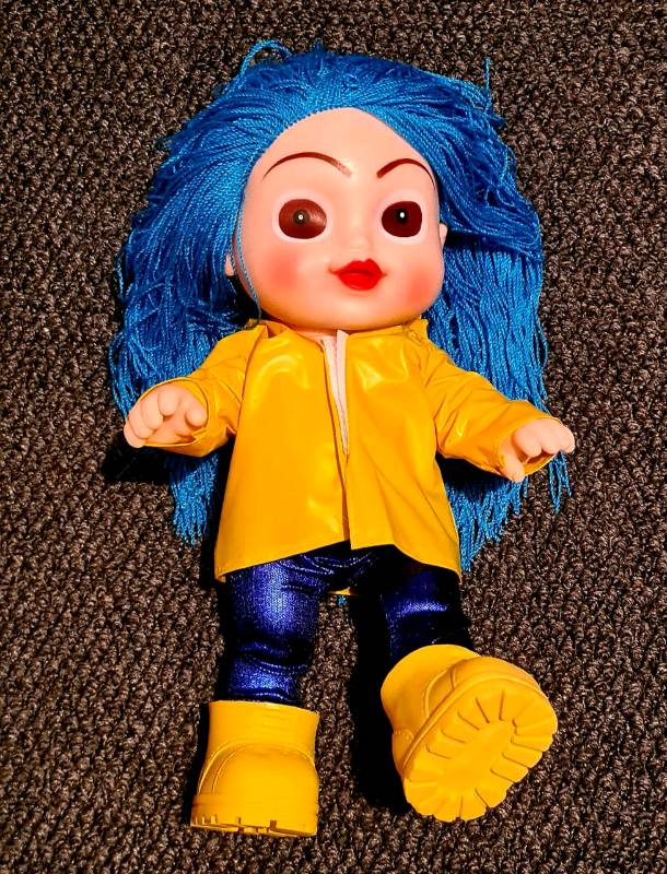 Muñeca sales de coraline