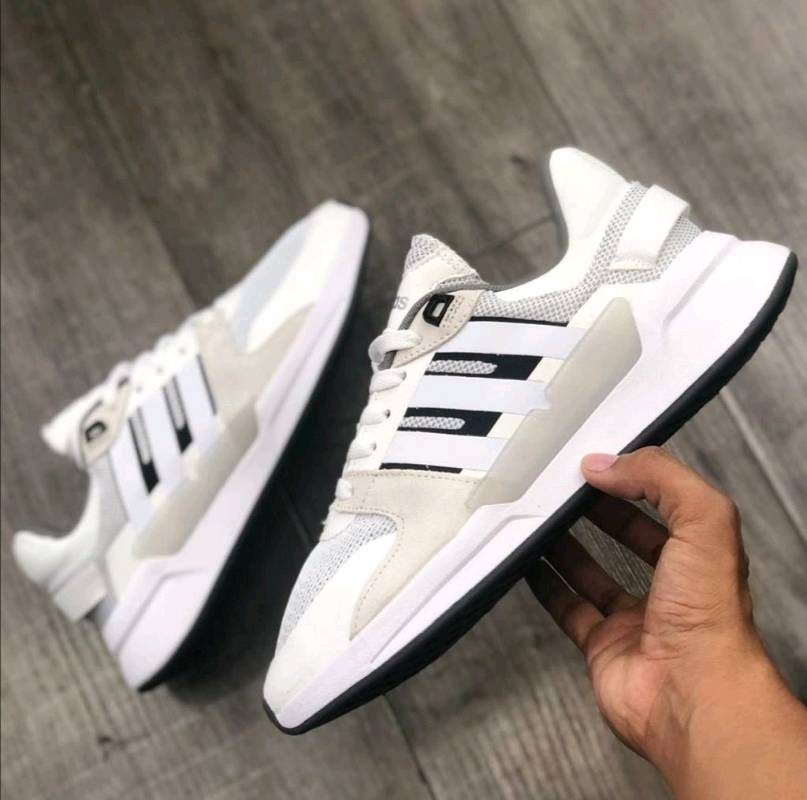 Zapatos triple shop a adidas