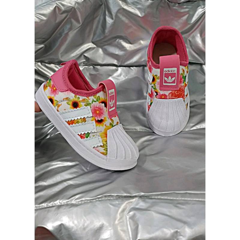 Panchas adidas superstar deals