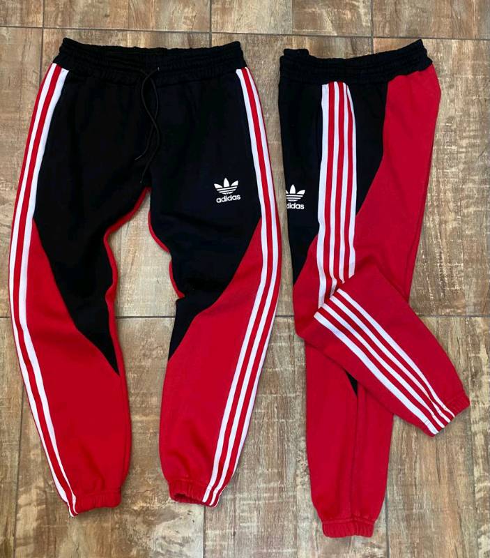 Jogging adidas online rojo