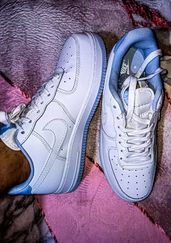 Nike celeste con blanco cheap