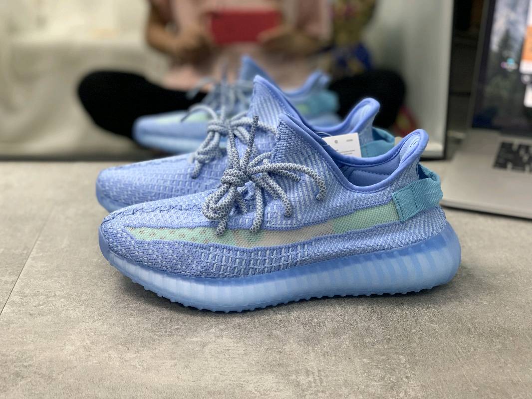 Yeezy 350 Boost V2