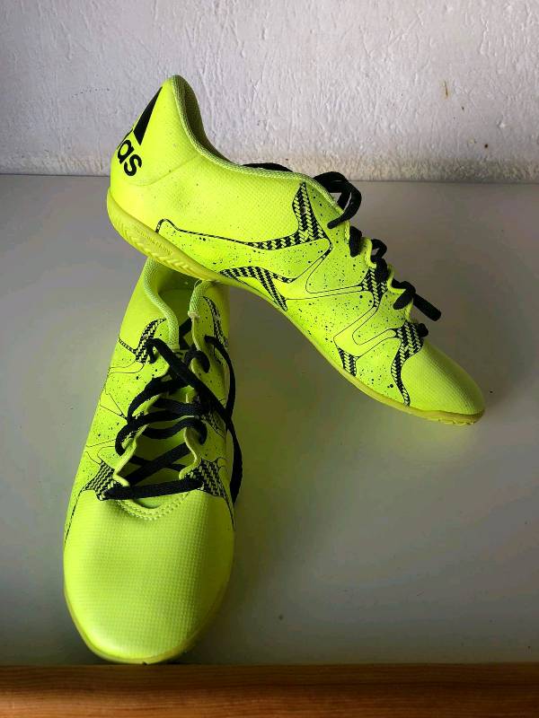 Tenis adidas verdes de top futbol