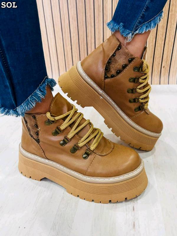 Borcegos beige new arrivals