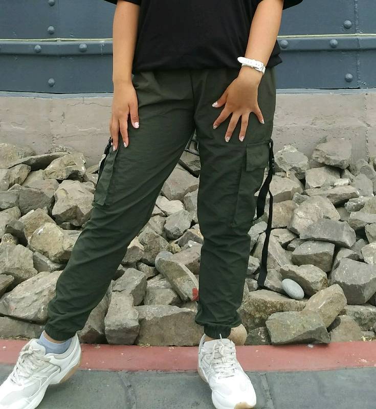 Pantalon 2025 tela mojada