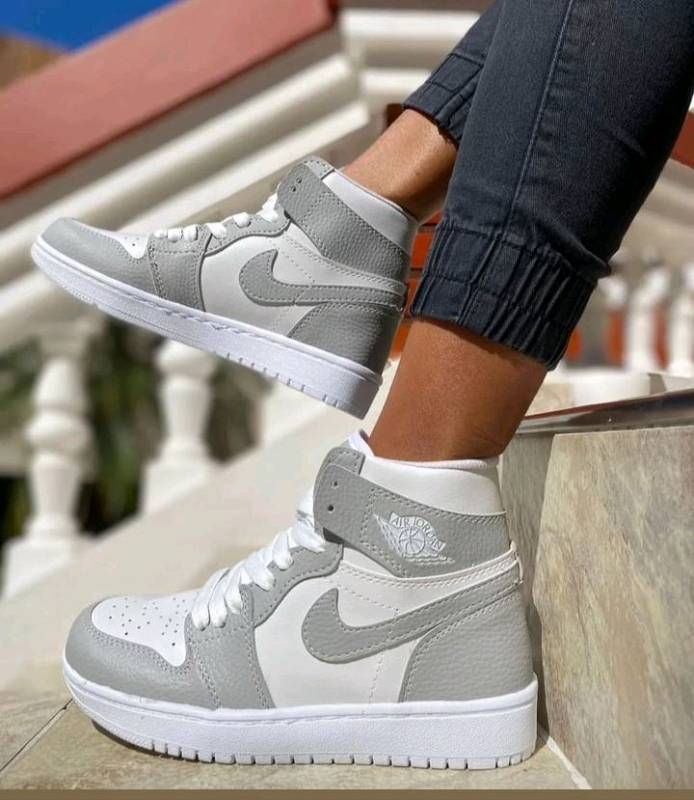 Jordan botita on sale
