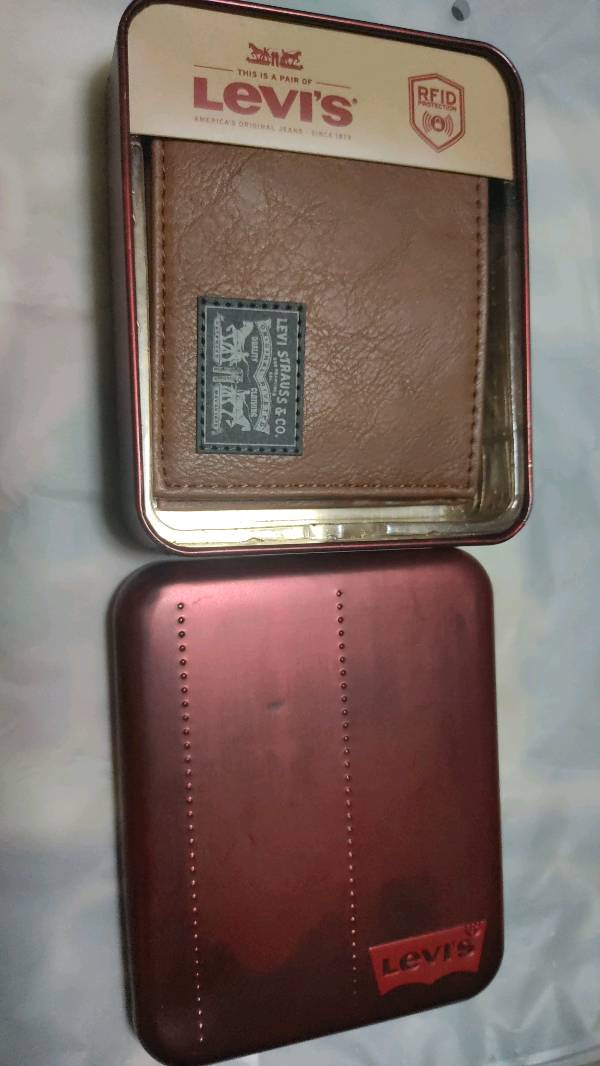 Levis billeteras sale hombre