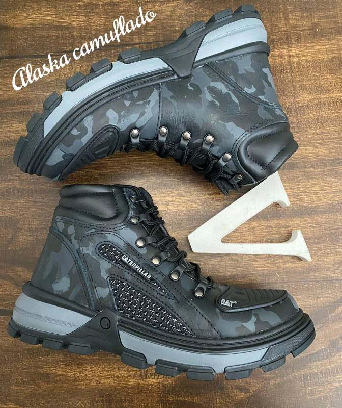 Borcegos sales camuflados caterpillar