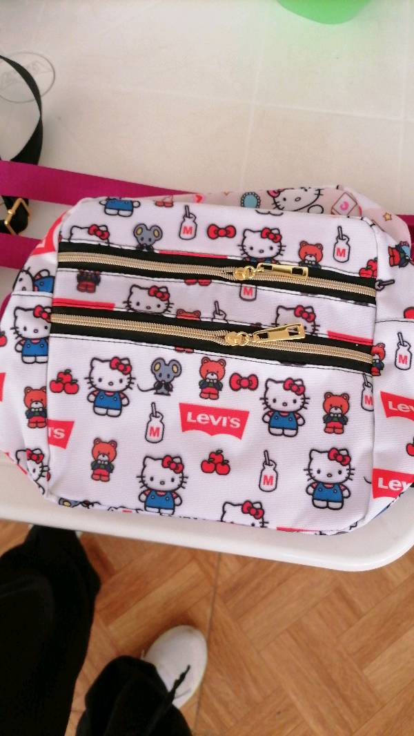 Morral levis on sale