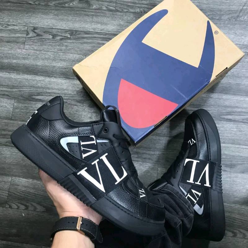 Valentinos zapatos on sale