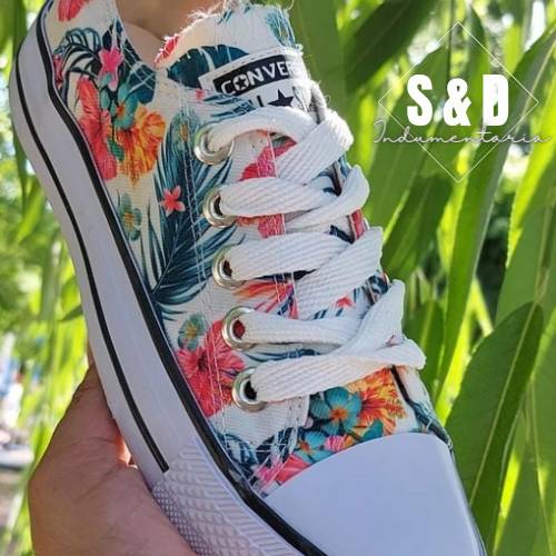 Converse blancas con flores online