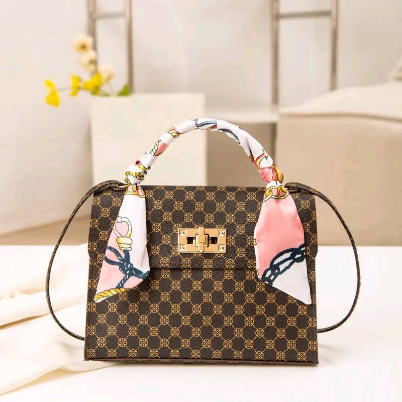 Bolso cartera con dise o de pa uelo con estampado en Panam