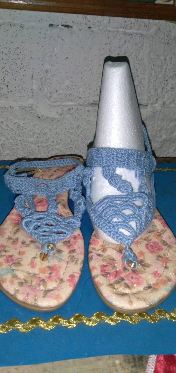 Huaraches tejidos a mano