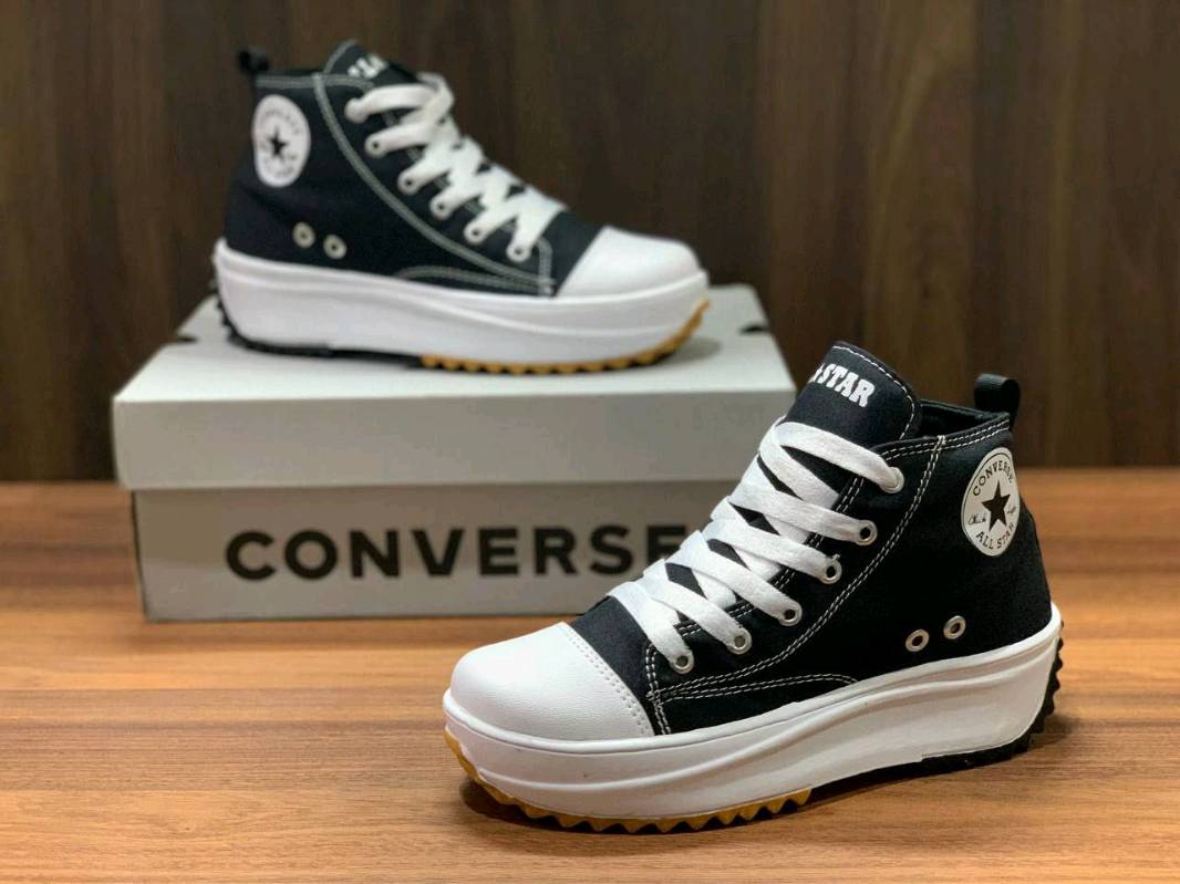 Converse Corte Alto Negro en Candelaria