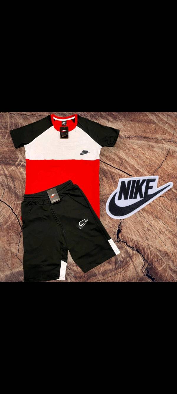 Short best sale nike ensemble