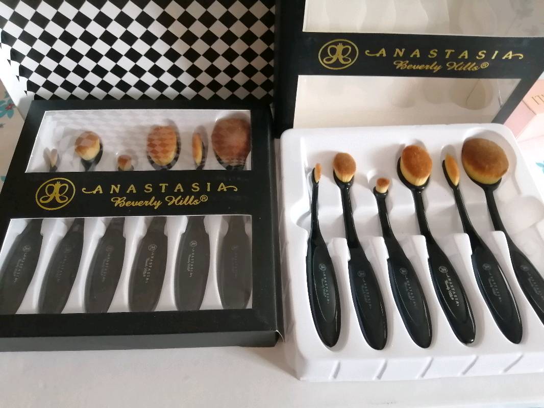 Brochas anastasia sales