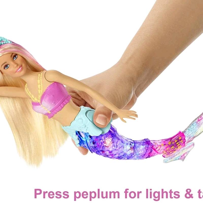 Barbie sirena que prende la 2025 cola