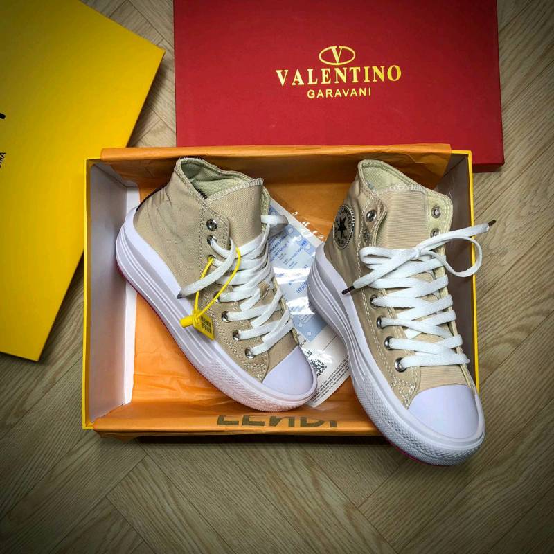 Converse amarillos medellin top