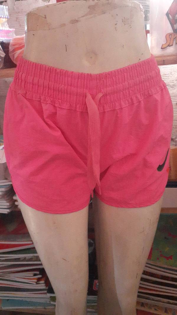 Pantalon hotsell tela mojada