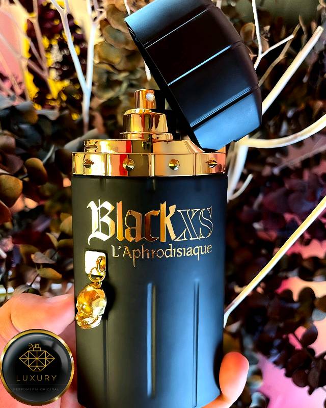 Black xs hotsell hombre características