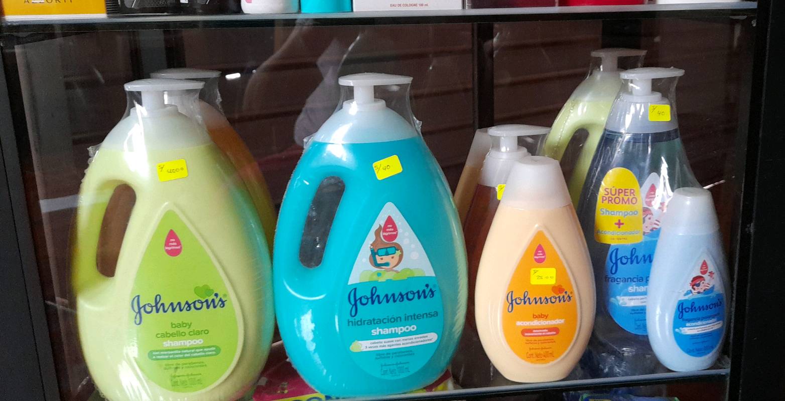 Shampoo johnson para para todo tipo de cabello en Cajamarca