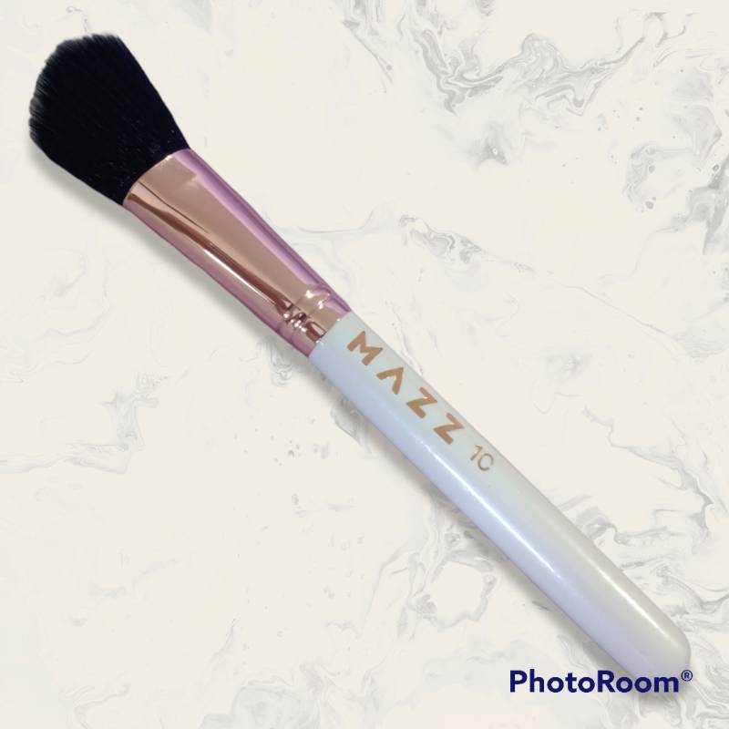 Mazz makeup outlet brochas