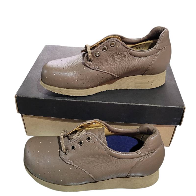 Roots sales earth shoes