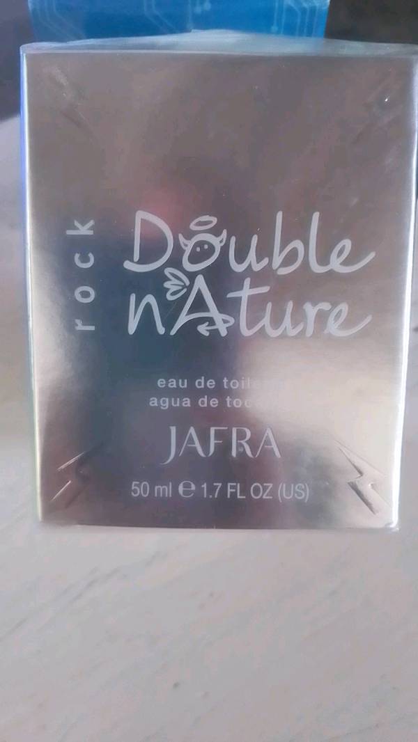 Perfume double nature rock en Leona Vicario