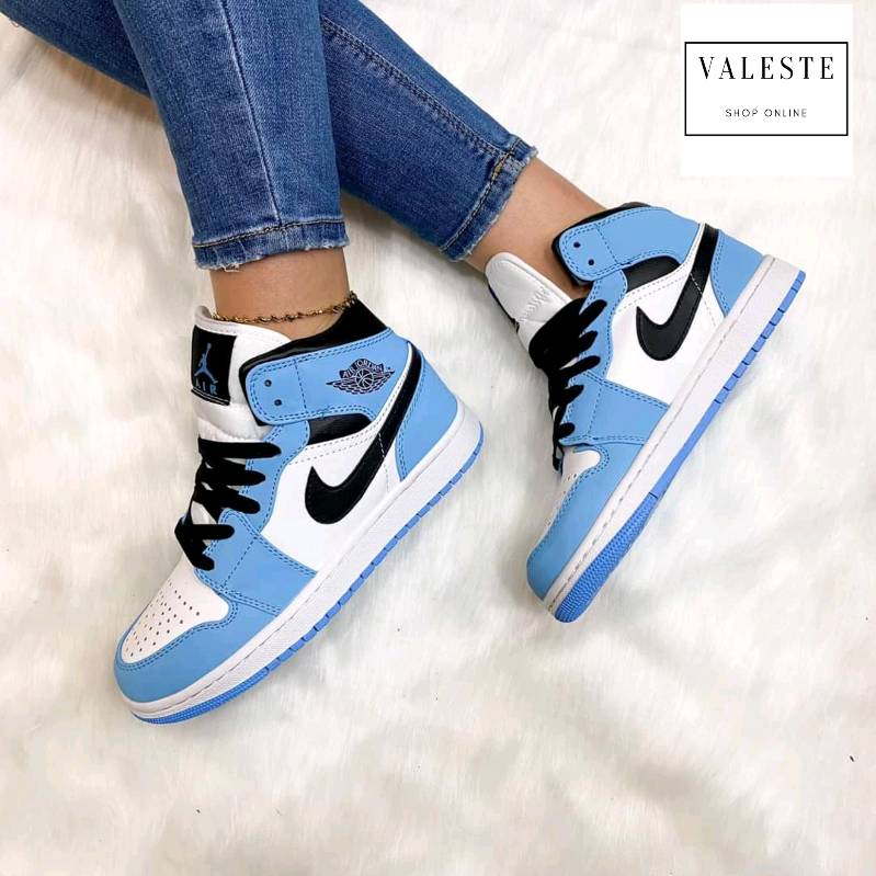 NIKE JORDAN RETRO CELESTE